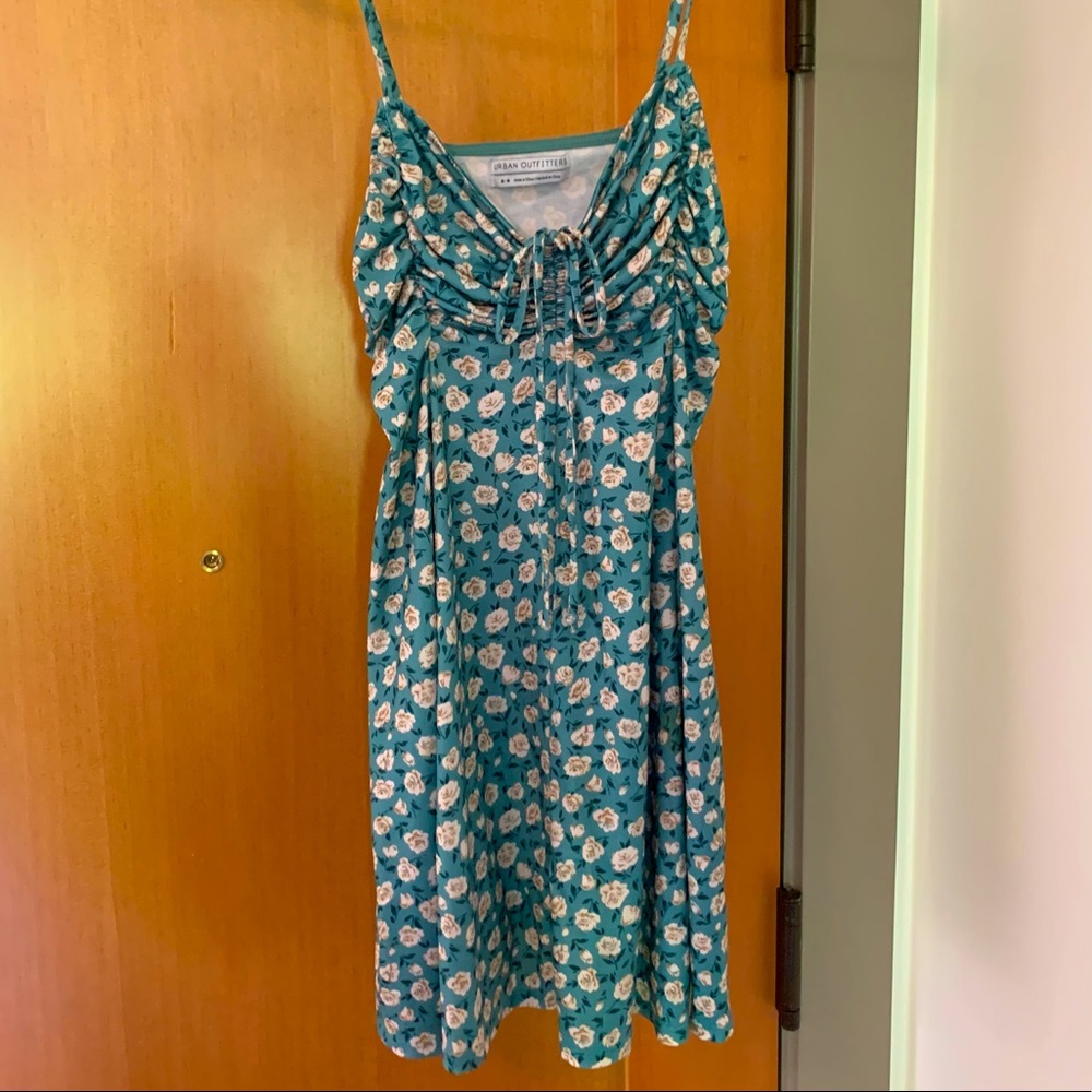 🌟 URBAN OUTFITTERS BLUE FLORAL SUNDRESS